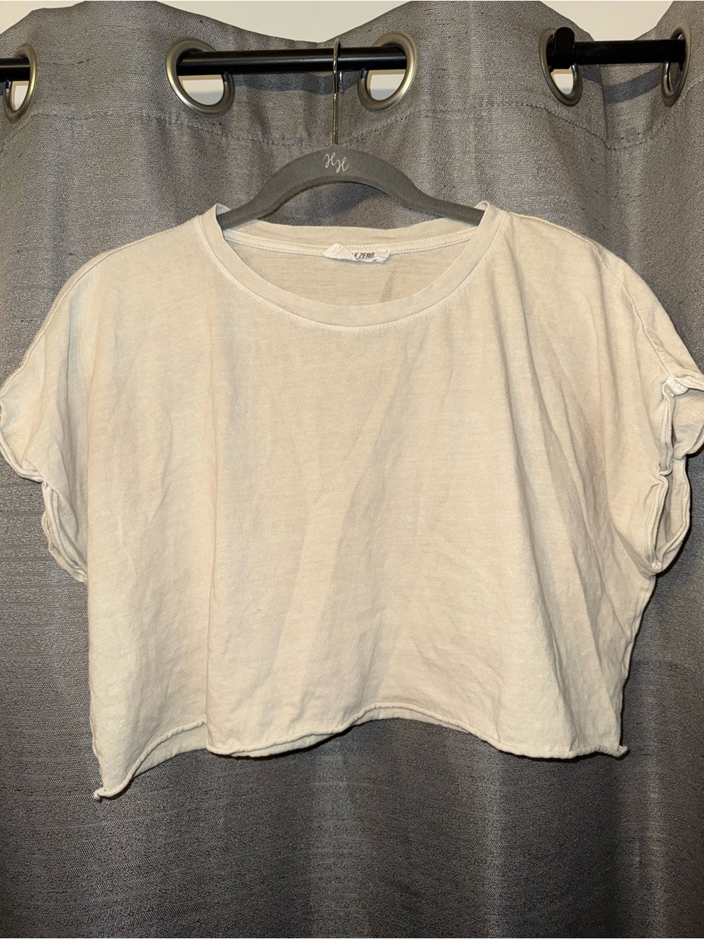 Double Zero Light Cream Cropped Tee